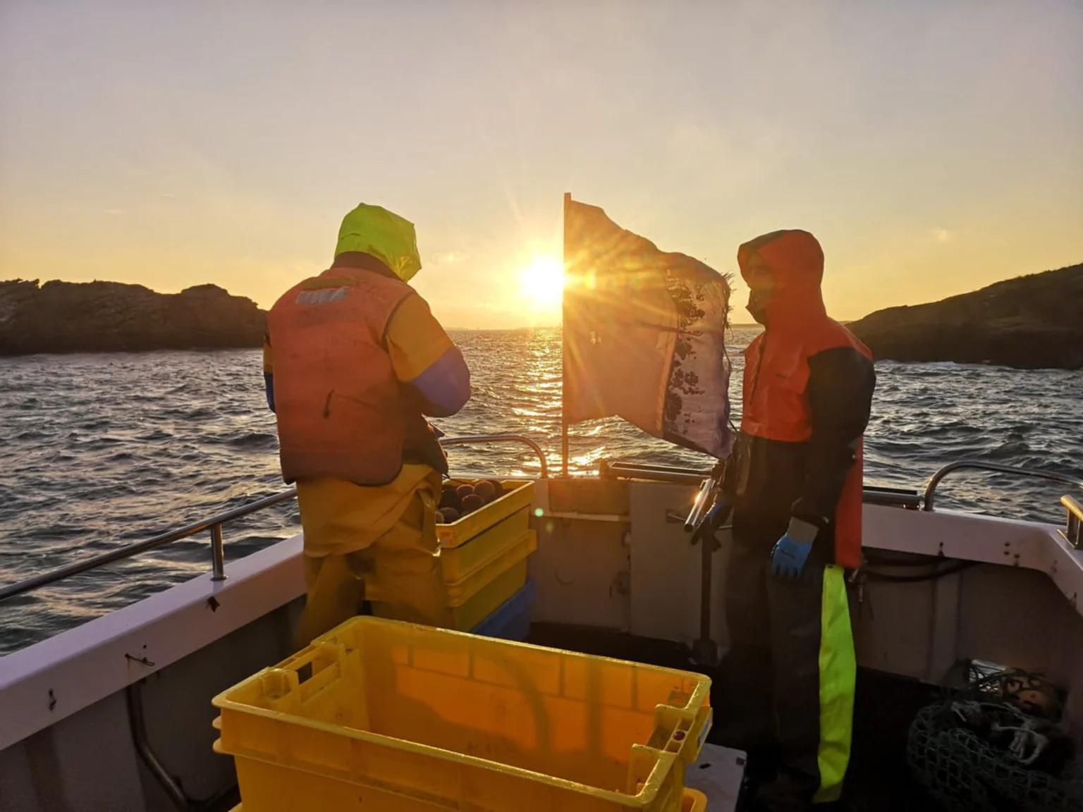 Temps clair, vent faible et froid mordant. Bonnets, gants et vestes ont été bienvenus.