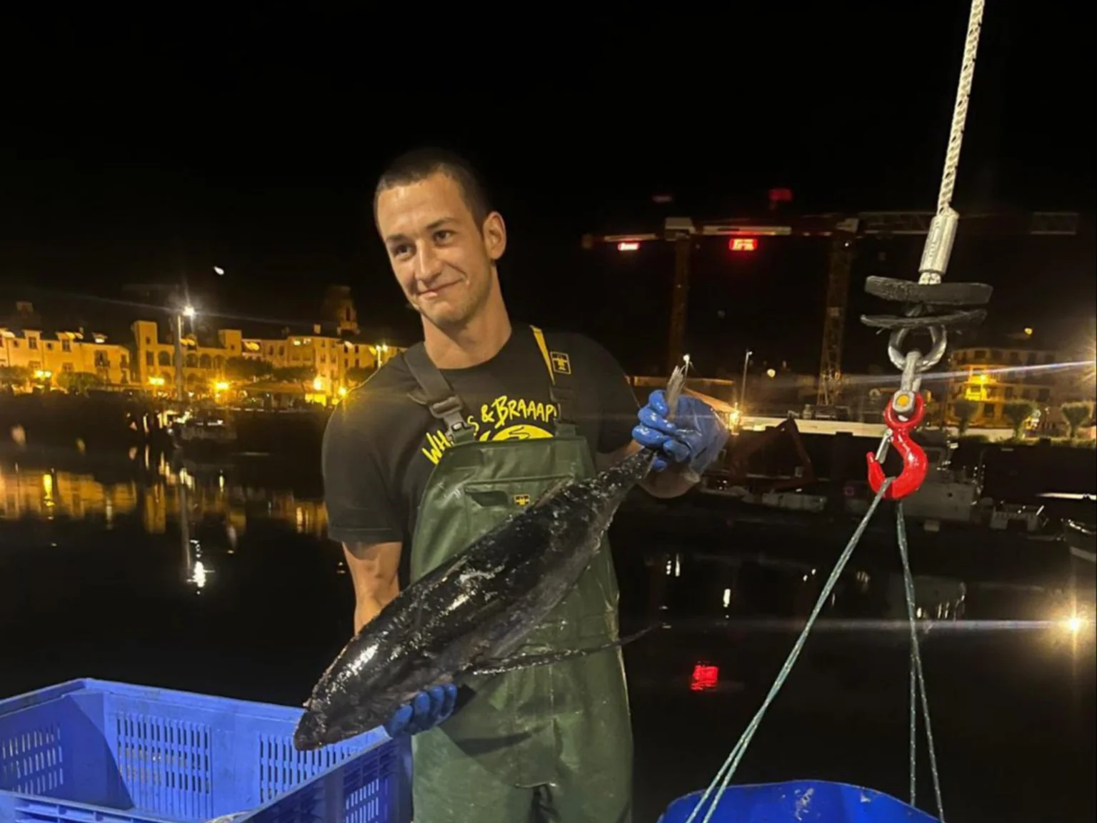 Photo de débarque d'un thon germon de ligne