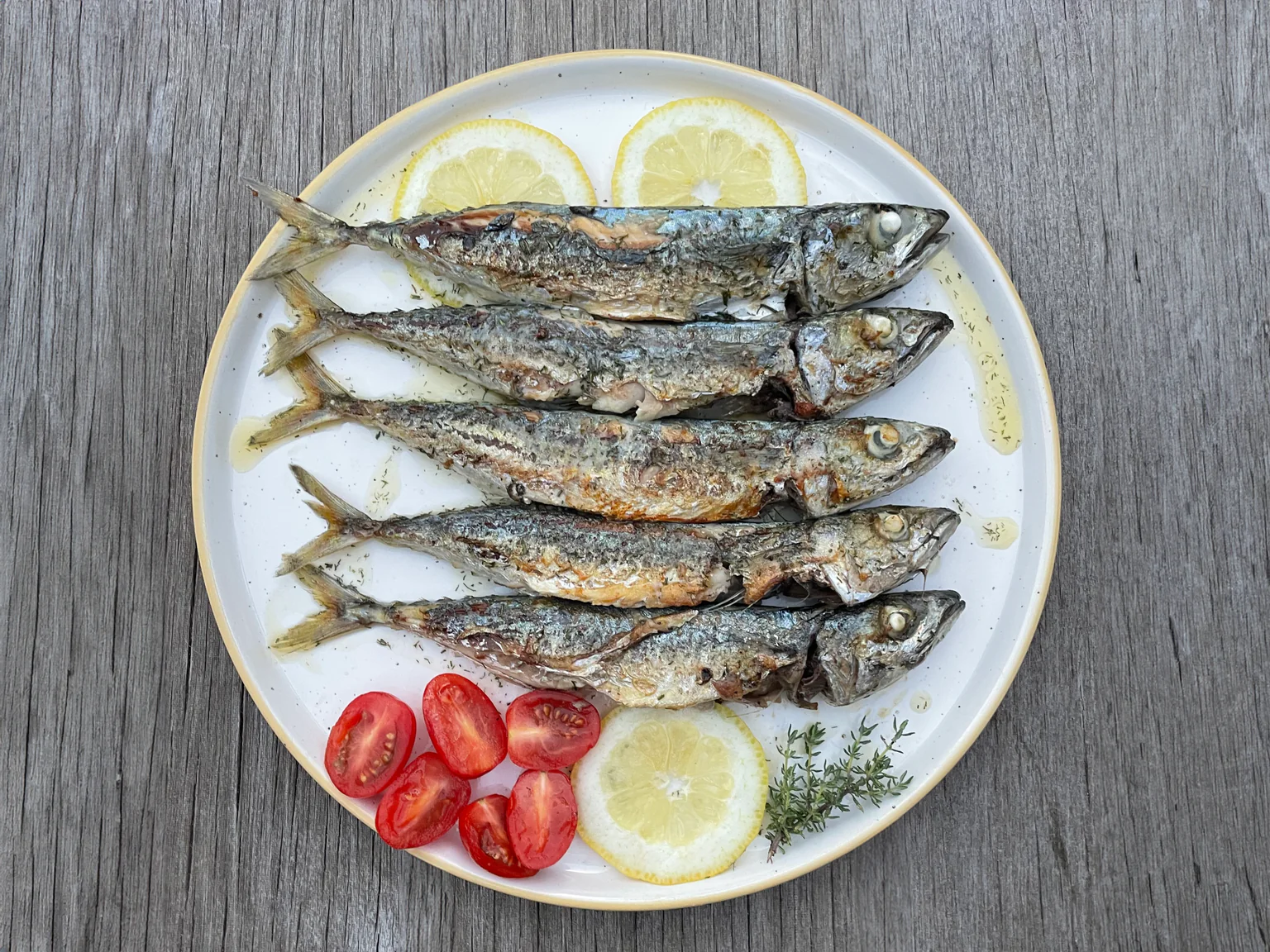 Chinchards cuits au four. Simple, rapide et délicieux