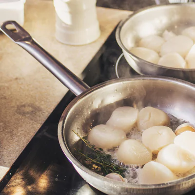Une recette sans blabla et efficace pour cuire vos Saint-Jacques sans les rater.