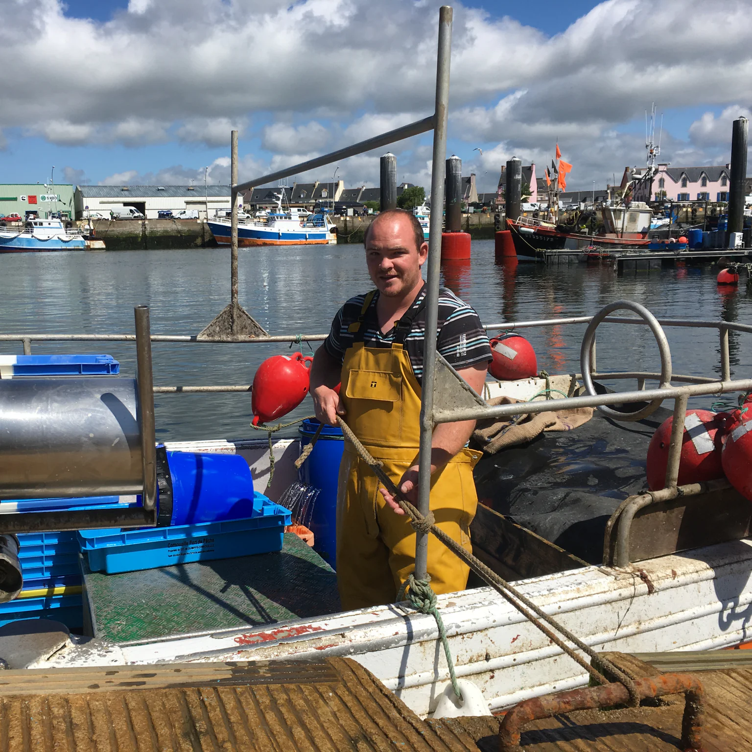 Florian offre une fraîcheur maximale grâce à des poses courtes et des poissons vivants à bord.