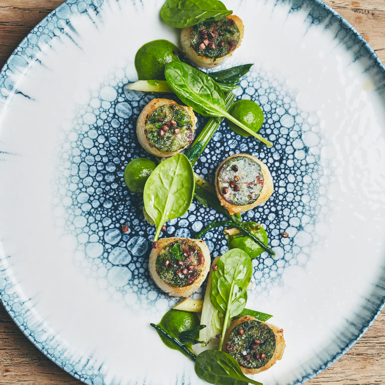 Saint-Jacques, coulis de cresson, châtaigne et sarrasin